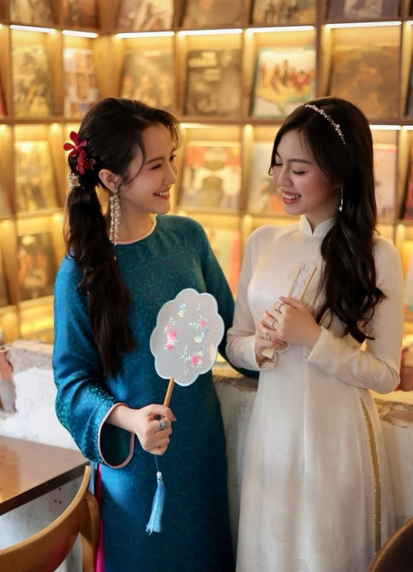 Loạt ảnh đời thường tuyệt đối sang chảnh của tiểu thư nghìn tỷ sắp làm dâu nhà Phan Thành