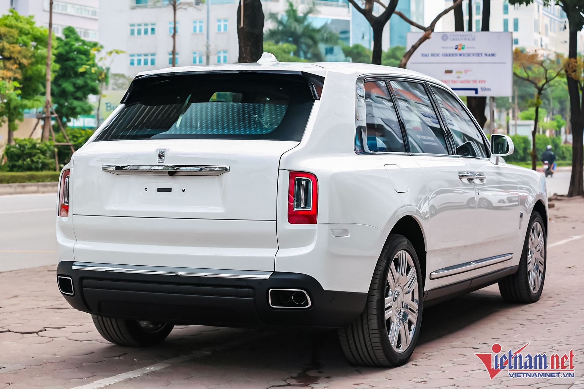 W-cullinan va cham 6.JPG.jpg