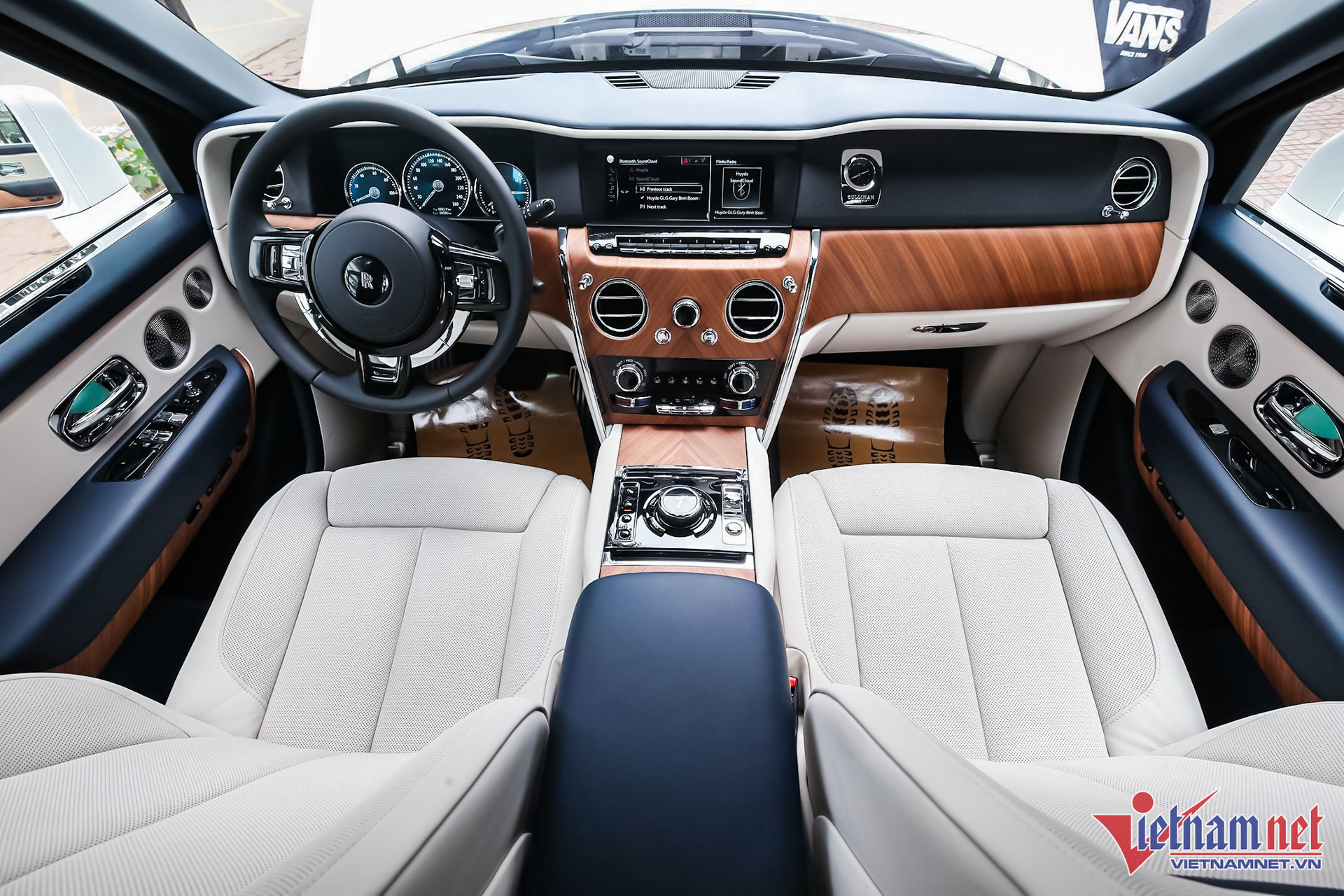 W-cullinan va cham 8.JPG.jpg