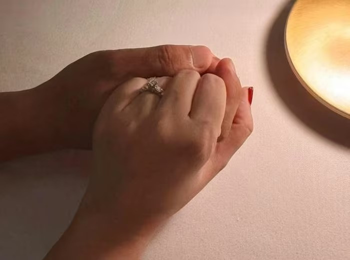 Thêm một mỹ nhân của showbiz Việt được bạn trai doanh nhân cầu hôn