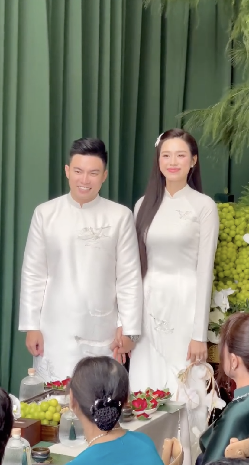 Bố chồng chủ tịch của Đỗ Thị Hà lộ diện phát biểu một câu lộ rõ thái độ với con dâu