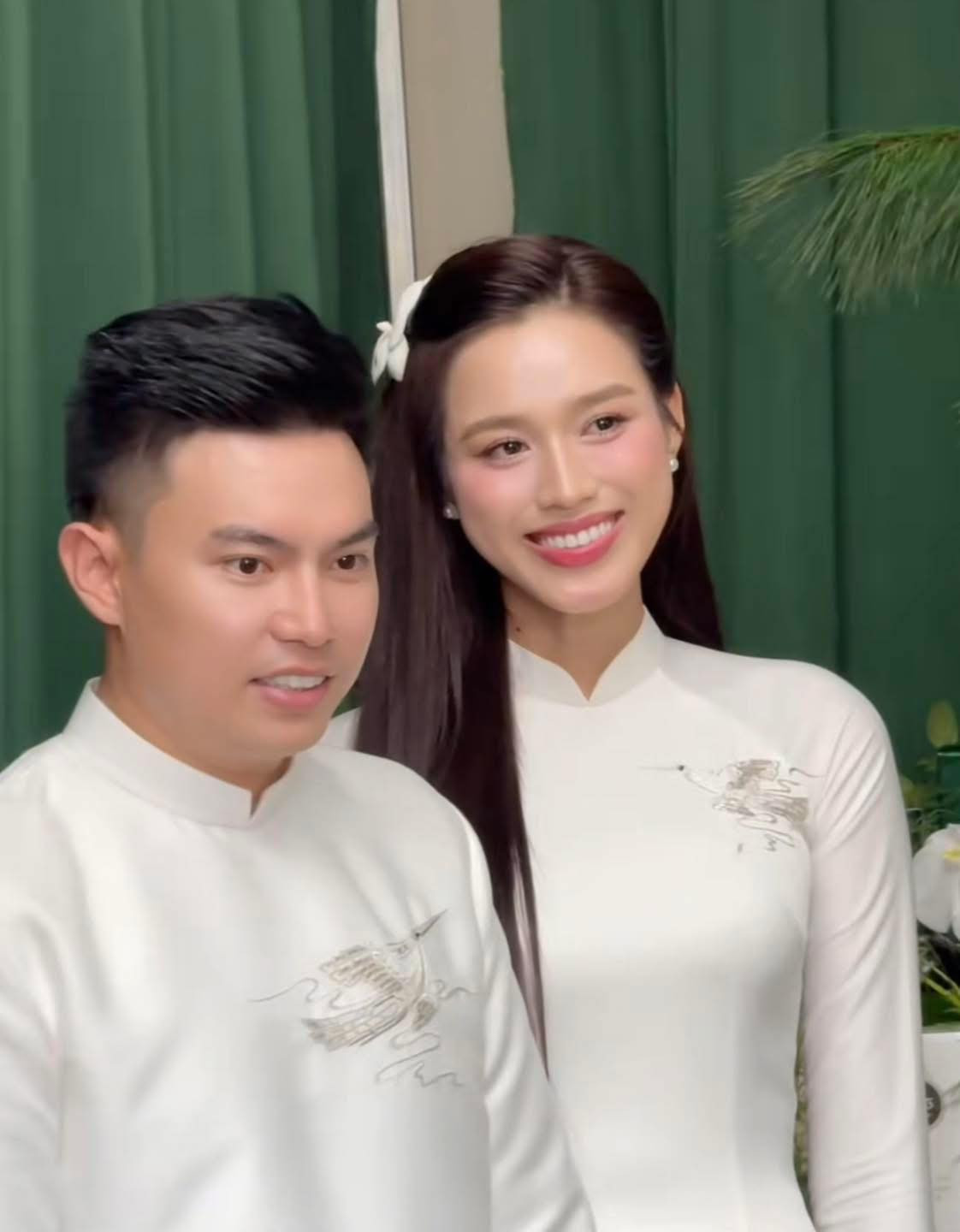 Chồng thiếu gia Đỗ Thị Hà lên đồ sặc mùi tiền trong ngày đi hỏi vợ