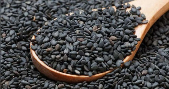 Hạt vừng đen – Siêu thực phẩm nuôi dưỡng tóc và làn da từ bên trong