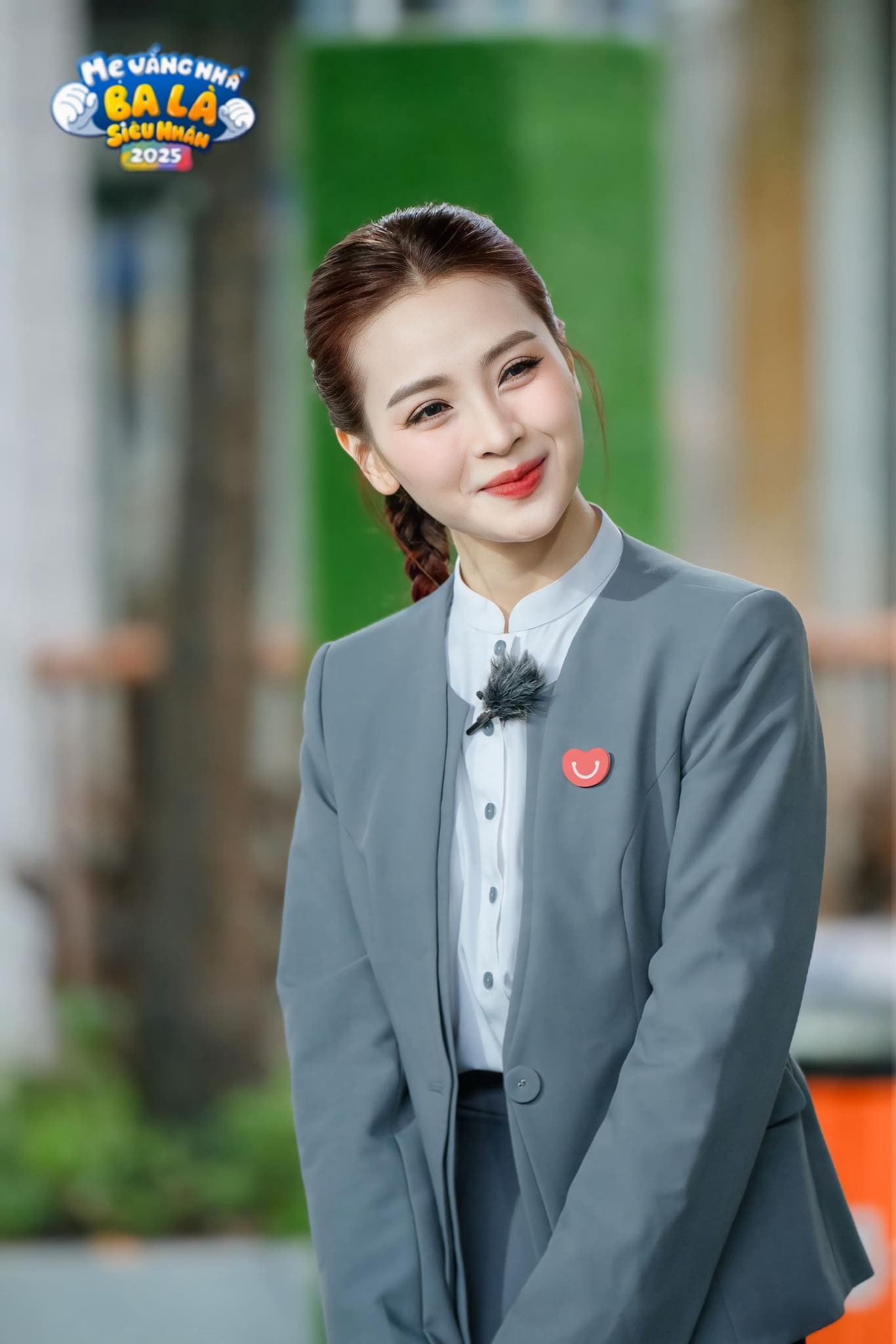 Học MC Huyền Trang 'Mù tạt' mix đồ từ công sở đến đi chơi  - Ảnh 5.