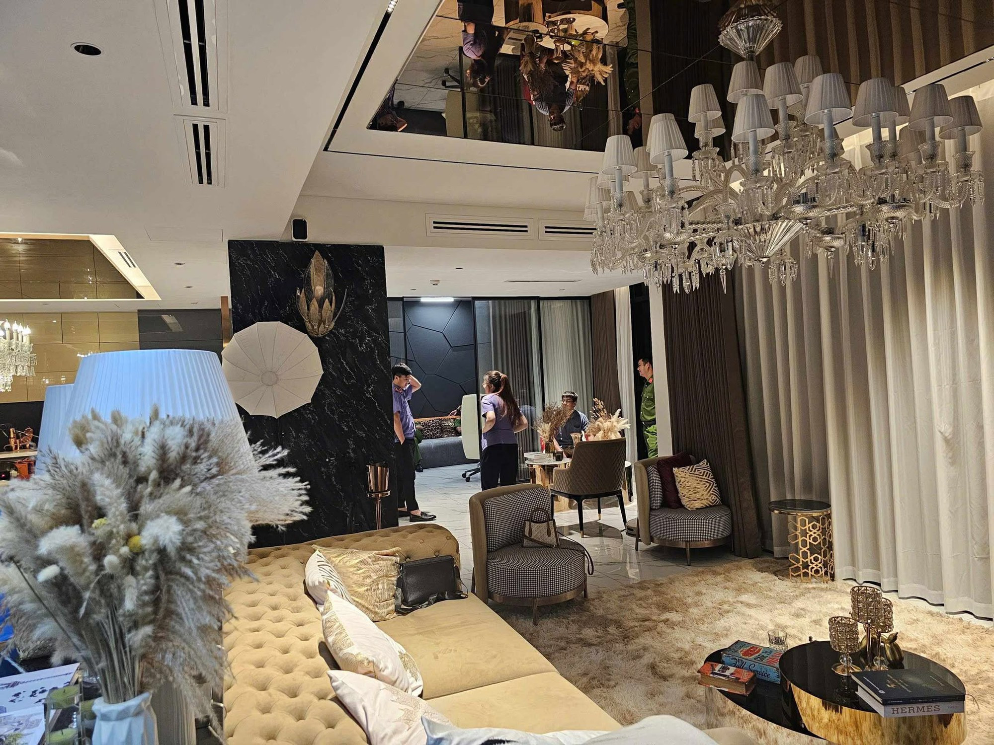 Sự thật mối quan hệ giữa Ngân 98 và bố mẹ ruột- Ảnh 5.