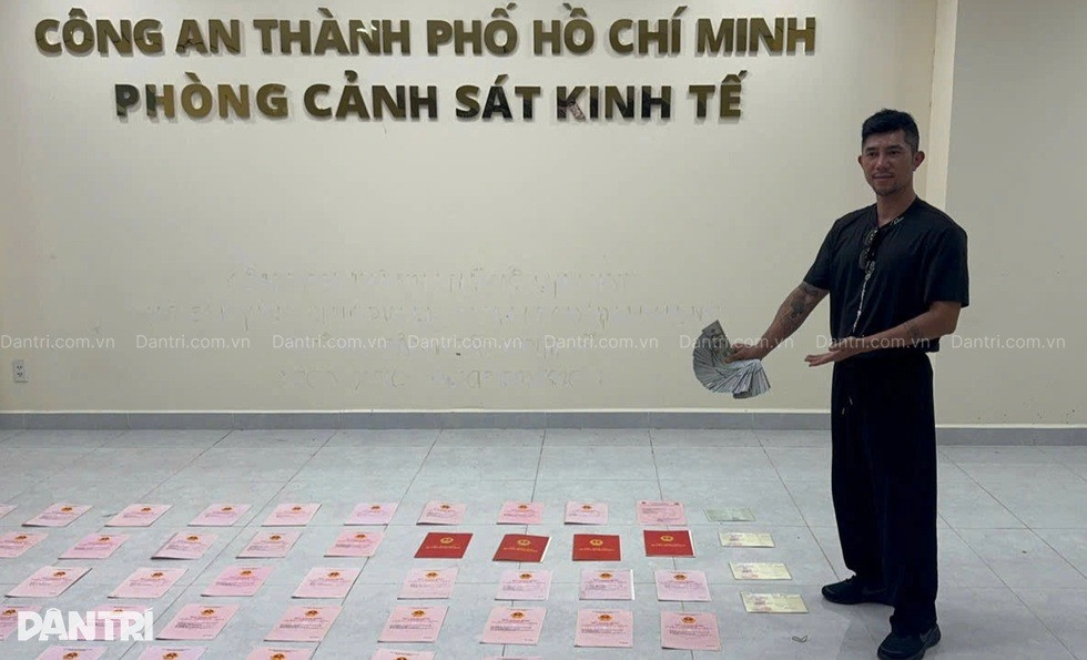 Thái độ lạ của Lương Bằng Quang đứng cạnh cả sấp sổ đỏ đô la của Ngân 98