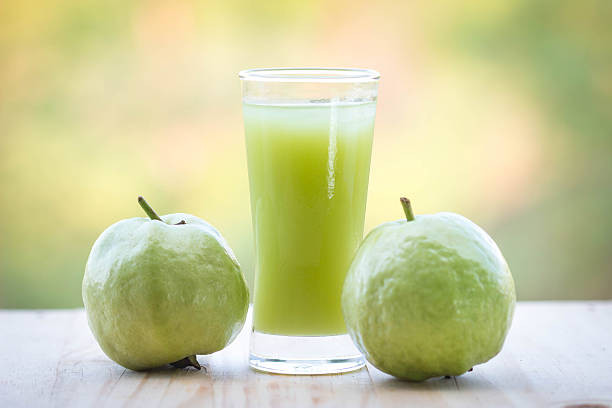 Uống nước ép ổi mỗi ngày có giúp da căng bóng, chống lão hóa?- Ảnh 1.