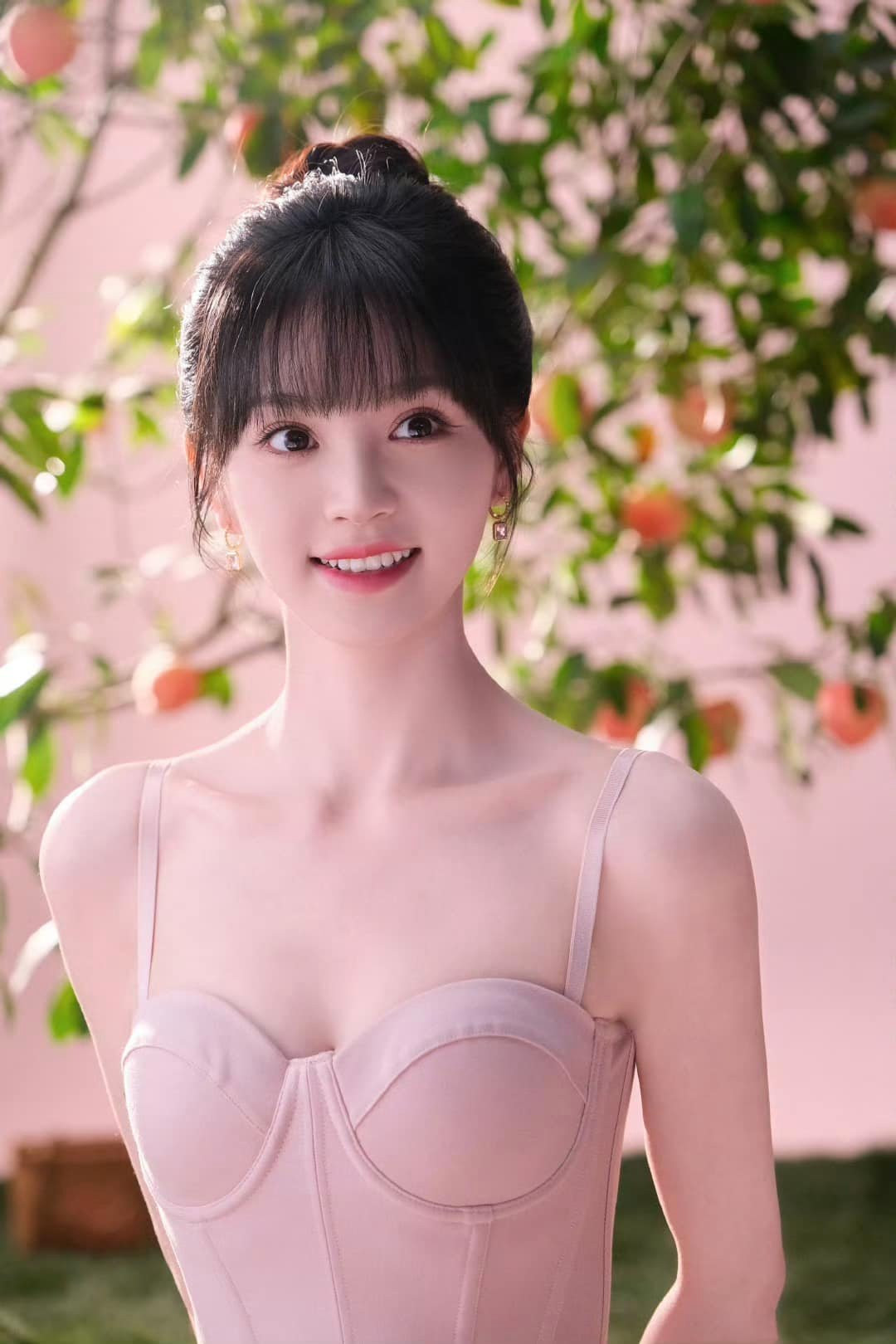 Vận đỏ như son sau ngày 17/10/2025, phúc mệnh đỏ rực, 3 con giáp được Thần May Mắn 'đãi ngộ', chỉ việc ngồi quơ tay ra tiền, phú quý trong tầm tay - Ảnh 1