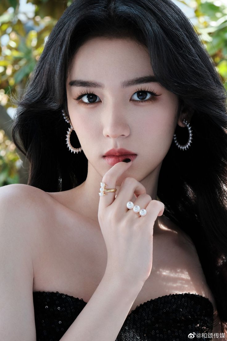 Vận đỏ như son sau ngày 17/10/2025, phúc mệnh đỏ rực, 3 con giáp được Thần May Mắn 'đãi ngộ', chỉ việc ngồi quơ tay ra tiền, phú quý trong tầm tay - Ảnh 3