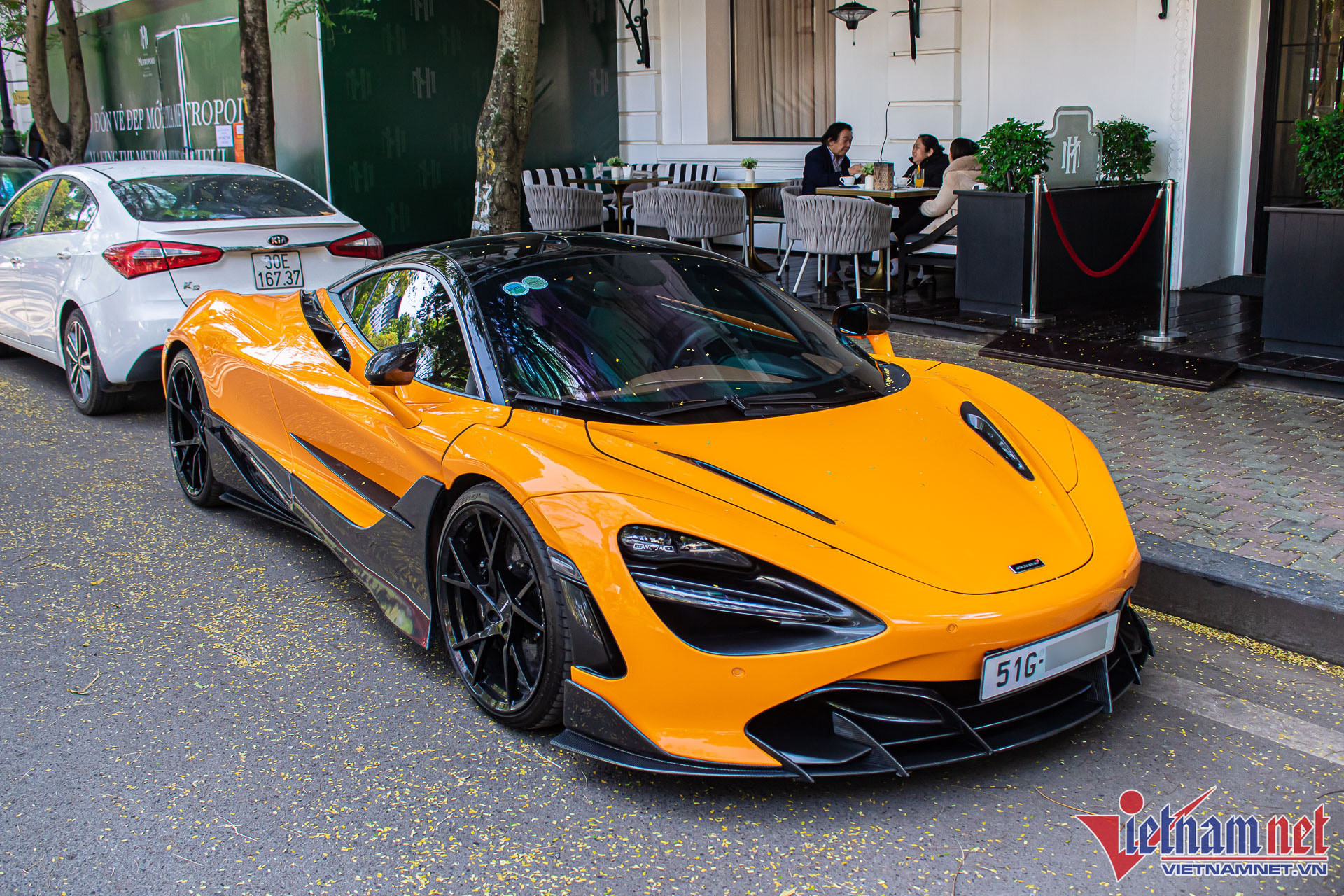 mclaren 720s 5.jpg