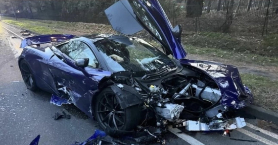 Lái siêu xe McLaren chục tỷ gây tai nạn, chủ xe lẩn trốn nhưng bất thành