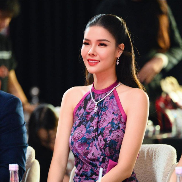 Phản ứng gắt của Kỳ Hân  vợ Mạc Hồng Quân khi bị đồng nghiệp chỉ thẳng mặt là bé ba