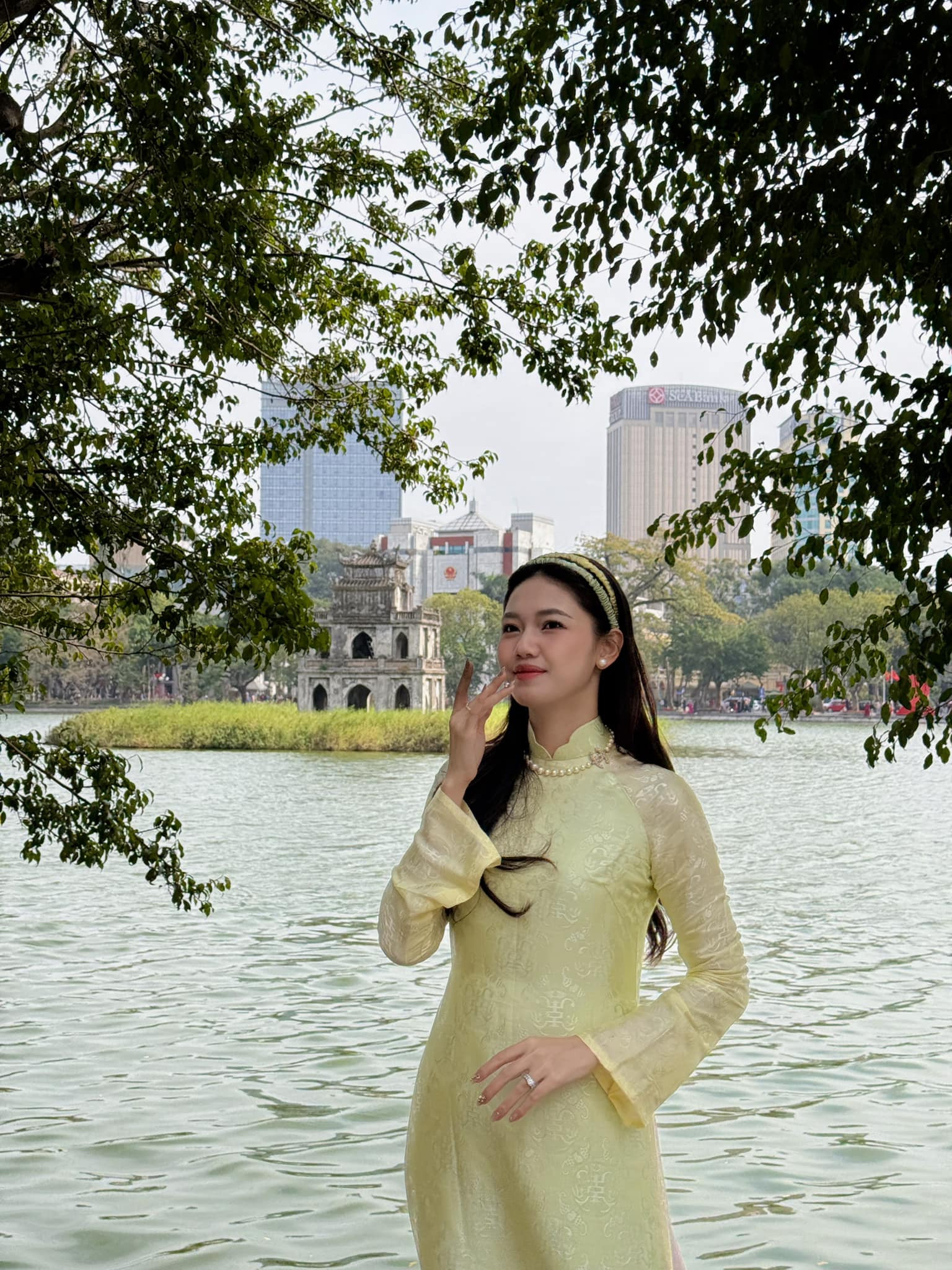 Á hậu Thanh Tú có cuộc sống bình yên sau 7 năm lấy chồng doanh nhân - Ảnh 10.