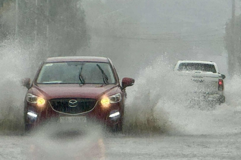 Thời tiết 'dị thường': Bão số 12 có thể hình thành, không khí lạnh dồn dập, miền Trung mưa lớn