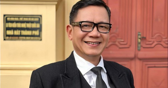 Nghệ sĩ là Đại tá quân đội vừa tái xuất lập tức gây sốt, khán giả quả quyết 'từ bé chưa thấy ai đẹp trai như chú'