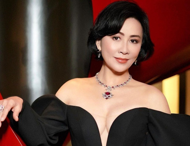 Nữ diễn viên U60 sở hữu tài sản hơn 3000 tỷ bị chất vấn vì sao không sinh con