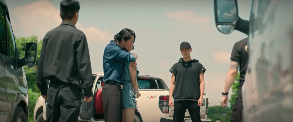 Diễn viên Hoàng Long gây bất ngờ với vai Biên trong ' Cách em 1 milimet ' - Ảnh 12.