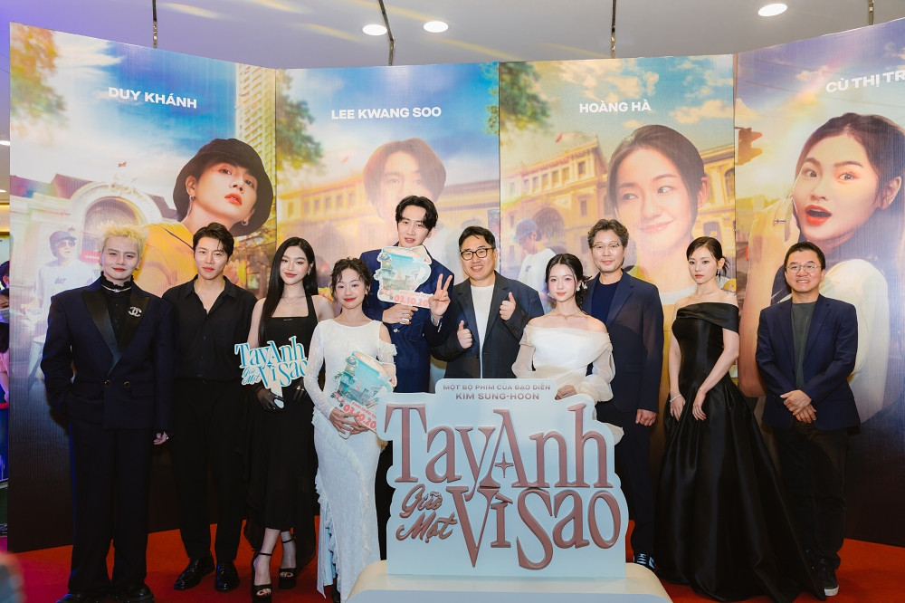 Hoàng Hà tay trong tay cùng Lee Kwang Soo khiến khán giả hú hét vì quá đẹp đôi