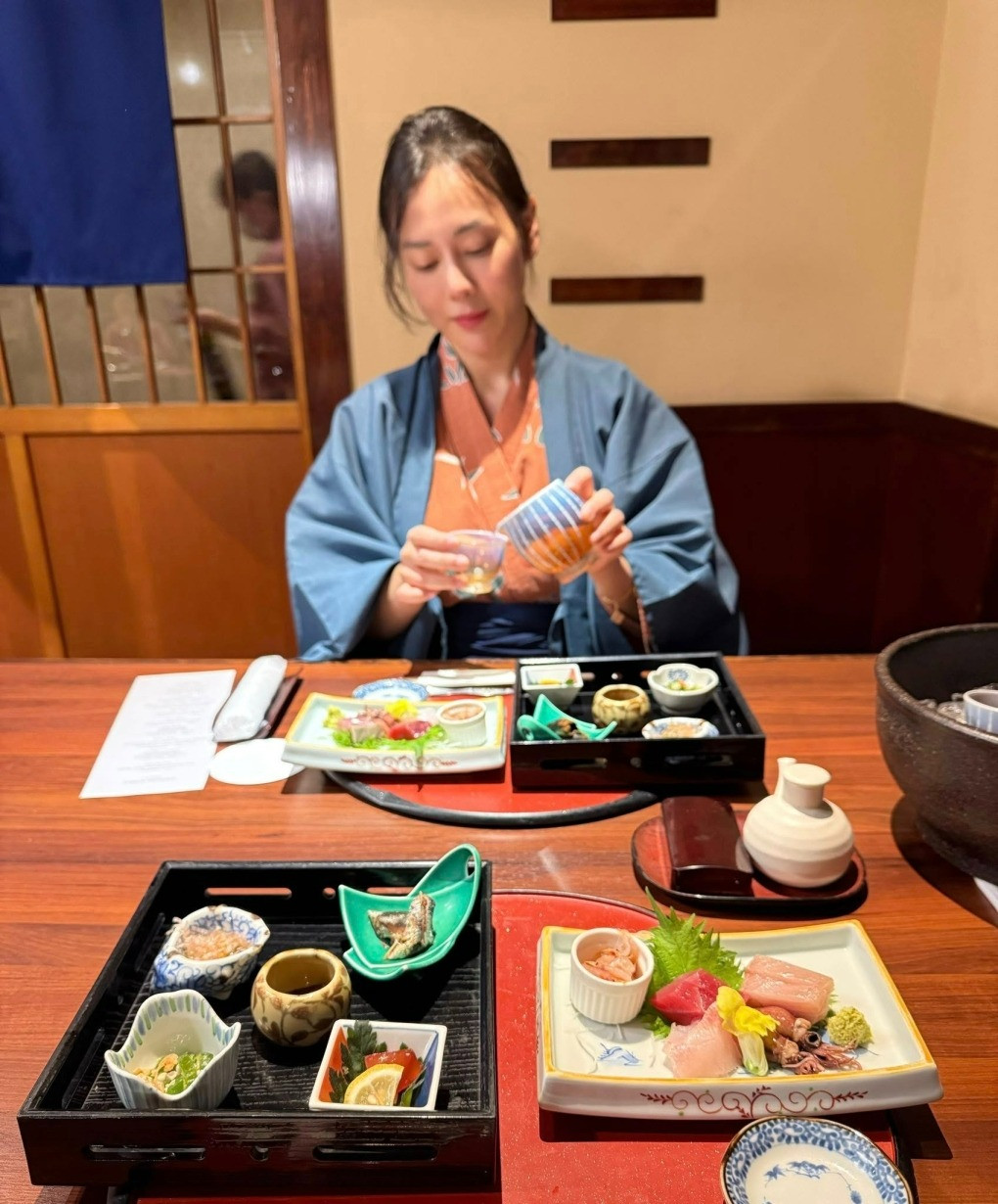 Khánh Thi lộ cả rổ khuyết điểm trong ảnh chồng trẻ chụp