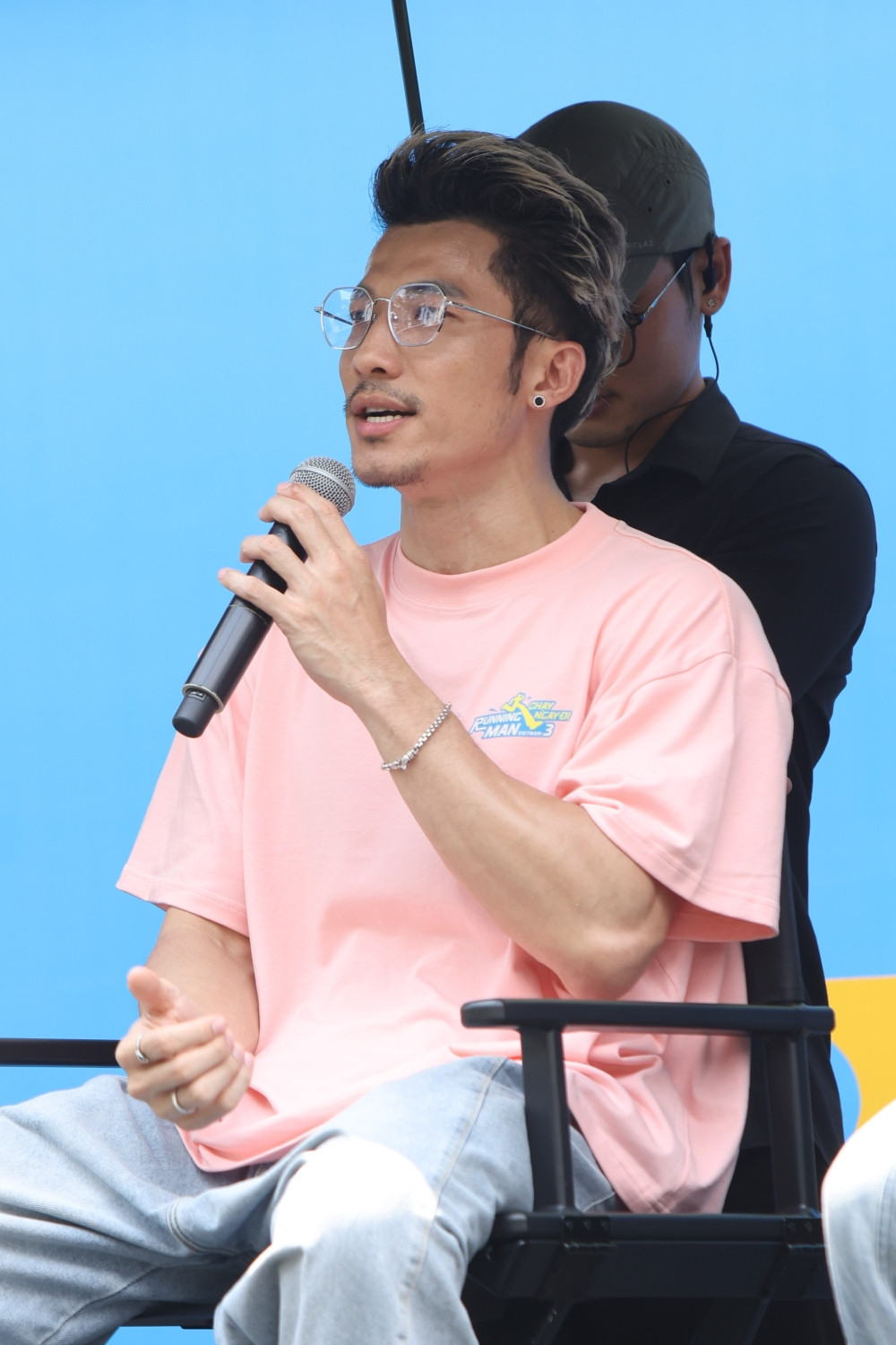 Running Man mùa 3 Trấn Thành Lan Ngọc than thở xương cốt xuống cấp