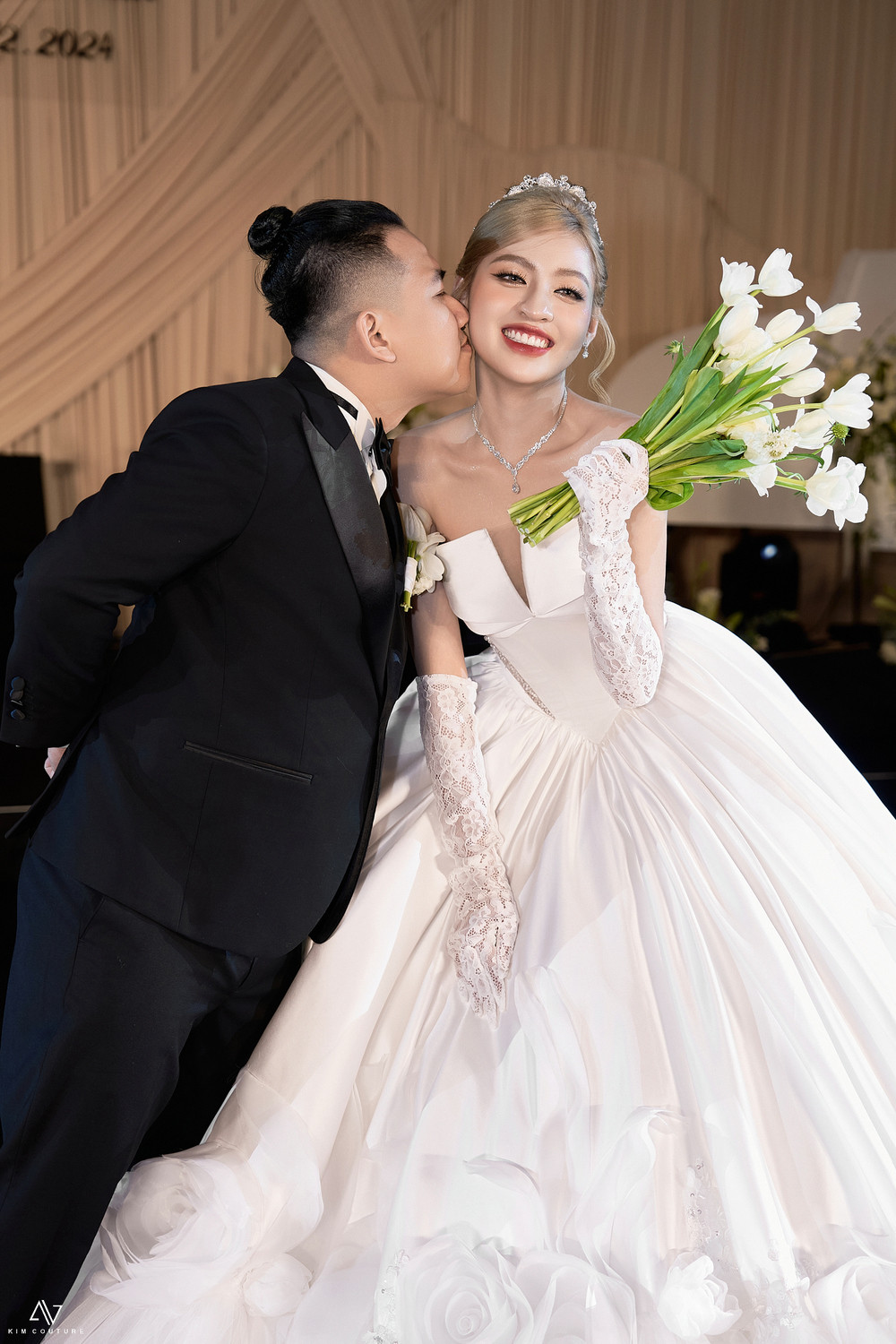 can canh 7 thiet ke vay cuoi cua tran thanh tam trong ngay trong dai 871450d4.jpg