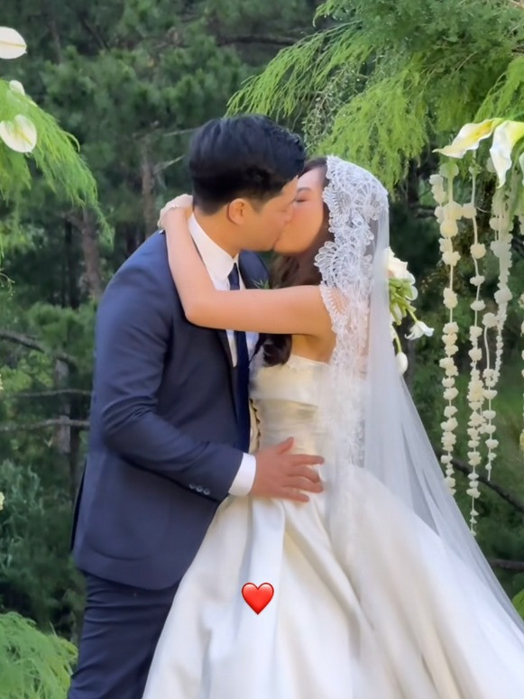 Diễn viên Lâm Á Hân tái hôn chú rể là doanh nhân có tiếng