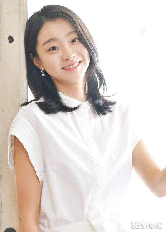 Đúng hôm nay, thứ Hai 20/10/2025, mưa thuận gió hòa, hào quang sáng chói, 3 con giáp 'giàu hơn Thần Tài', việc ít tiền nhiều, ăn sung mặc sướng - Ảnh 2