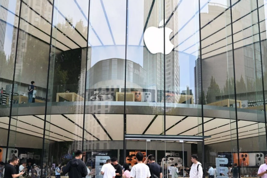 iPhone Air ‘cháy hàng’ tại Trung Quốc, Apple gây cú sốc cho Huawei, Xiaomi