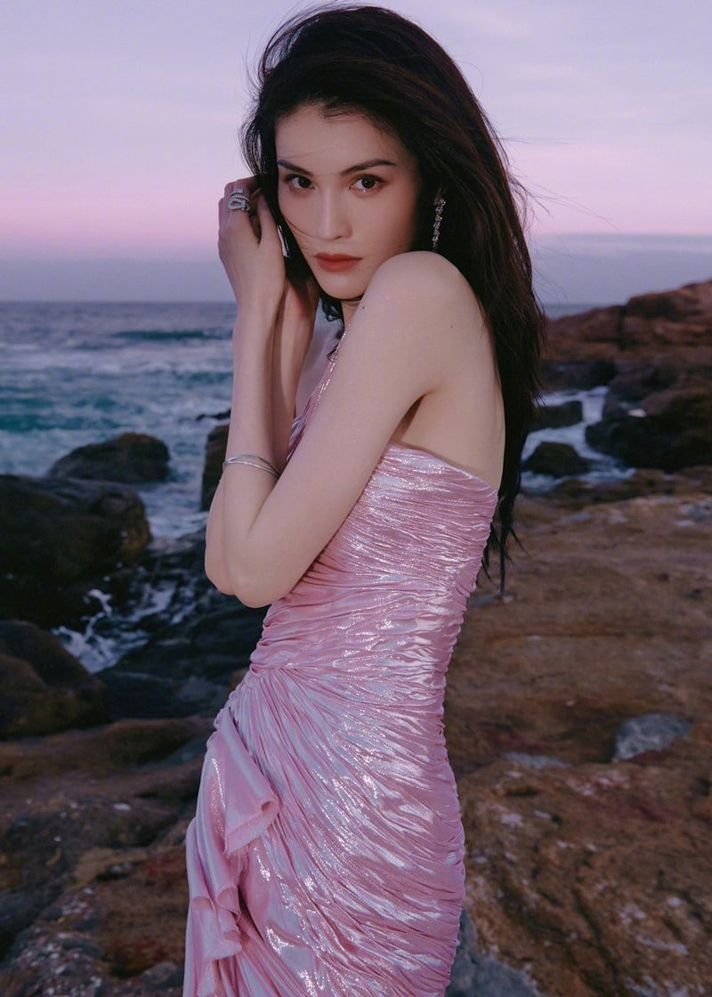 Siêu mẫu có con với tổng tài Trần Vỹ Đình từng có một đời chồng hôn nhân vỏn vẹn 7 tháng