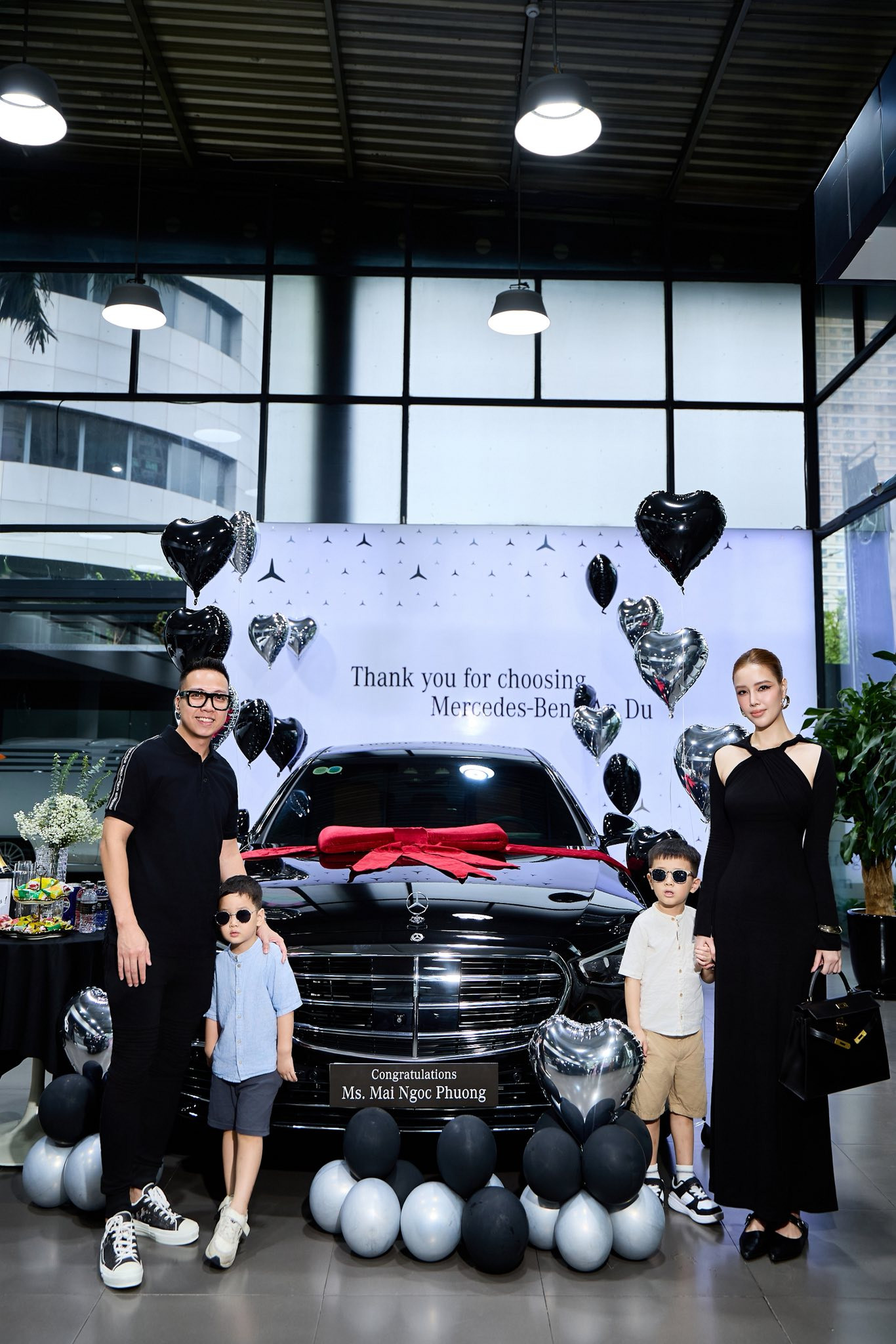 Em gái Mai Phương Thúy tậu siêu xe cực khủng khẳng định độ giàu có không phải dạng vừa