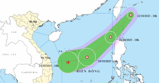 Bão số 12 chưa vào bờ, một áp thấp nhiệt đới lại xuất hiện gần Biển Đông