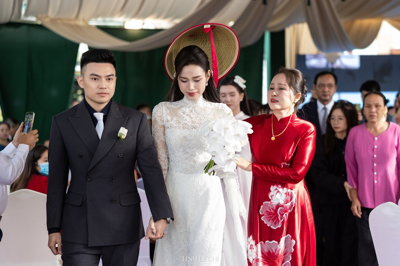 Bố chồng chủ tịch tập đoàn nghìn tỷ của Hoa hậu Đỗ Thị Hà phát biểu gì trong lễ đón dâu