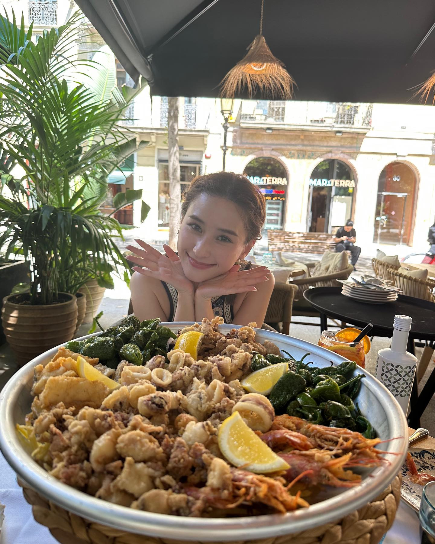 Bữa ăn 100 triệu của ái nữ tài phiệt Hà Siêu Liên- Ảnh 9.