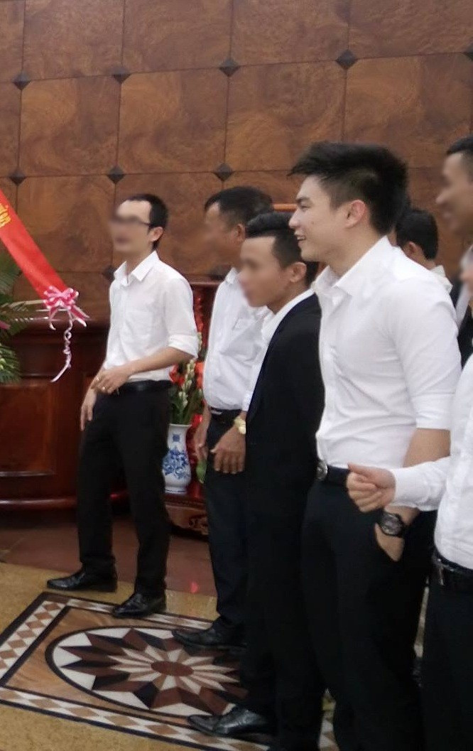 Lộ loạt ảnh quá khứ của chồng Đỗ Thị Hà diện mạo ra sao mà gây xôn xao