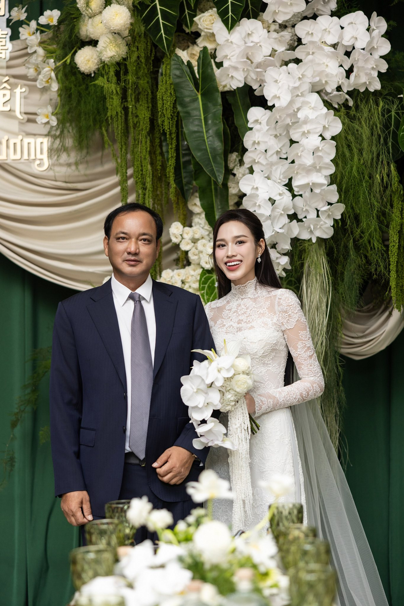 Diện mạo bố đẻ Hoa hậu Đỗ Thị Hà gây chú ý trong lễ rước dâu tại Thanh Hóa - Ảnh 5.