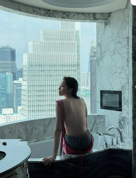 Kỳ Duyên Thiên Ân liền có phản ứng