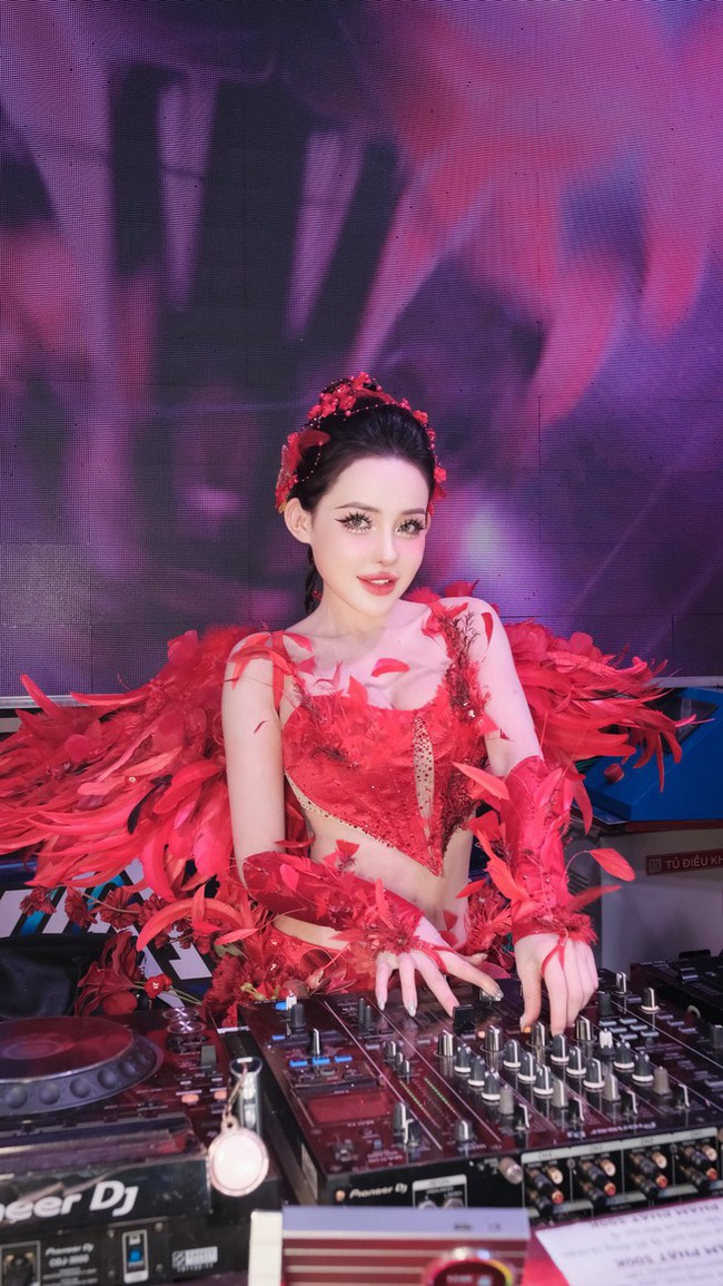 0160973226712722500303180278n 17