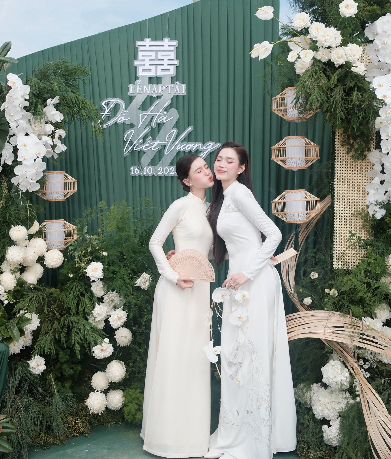 Chân dung phù dâu Hoàng Tú Quỳnh xách vali cho Đỗ Thị Hà trong Lễ vu quy - Ảnh 3.