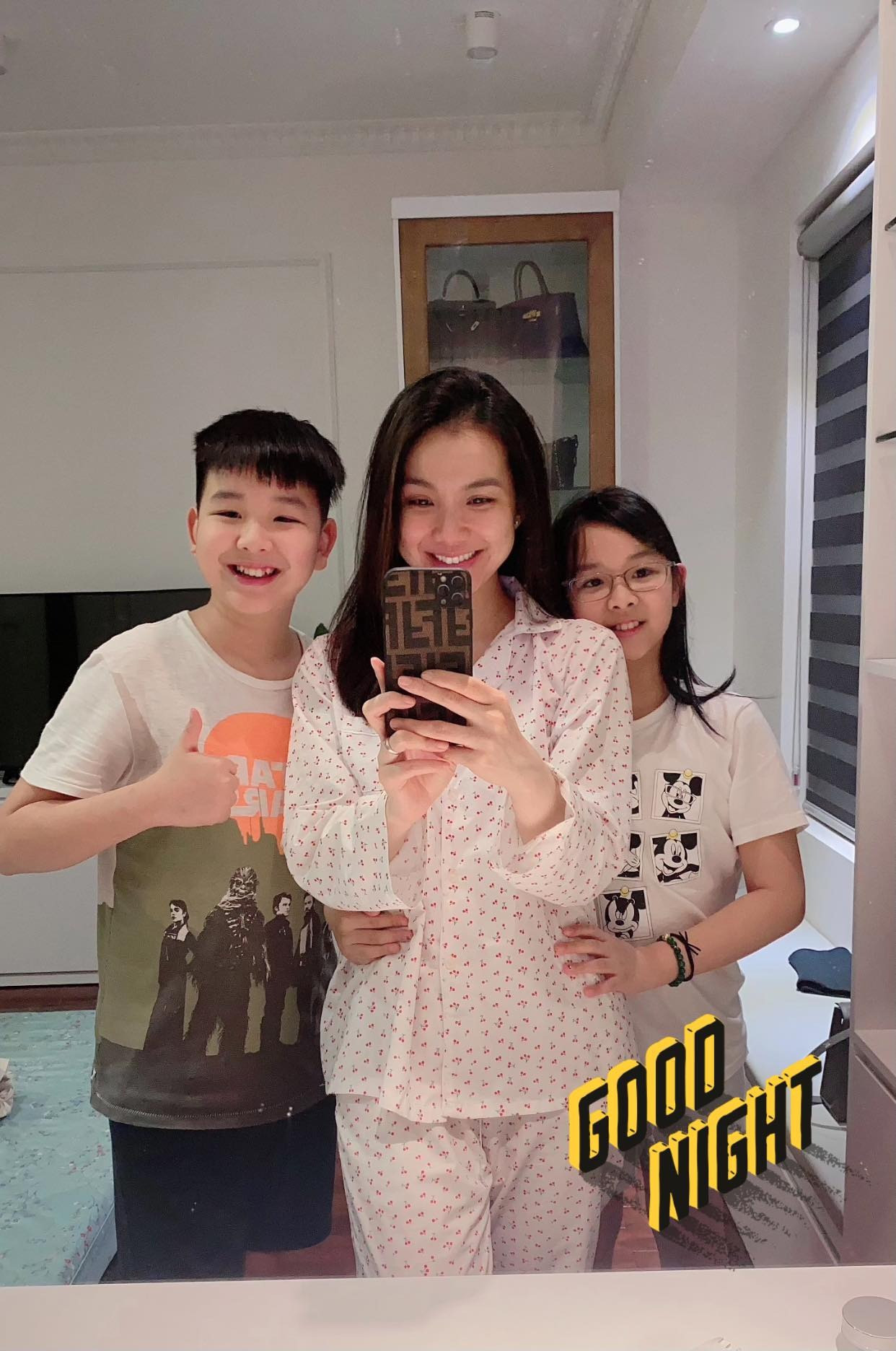 Hoa hậu Thùy Lâm tiết lộ bí quyết từ đen nhẻm tới trắng sáng khẳng định không dao kéo