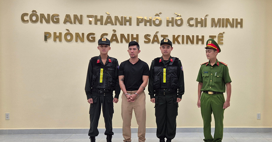 Khởi tố ca sĩ Lương Bằng Quang và Ngân 98 về tội 'Đưa hối lộ'