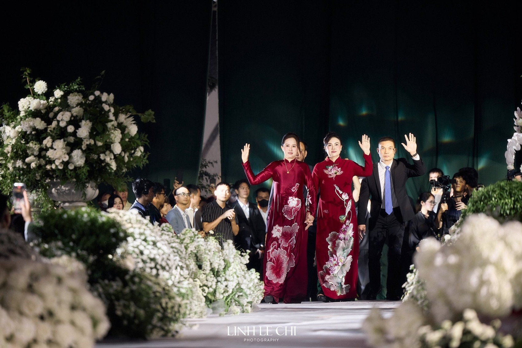 Trọn bộ ảnh cực nét đám cưới Đỗ Thị Hà xứng danh hôn lễ đẹp nhất Vbiz