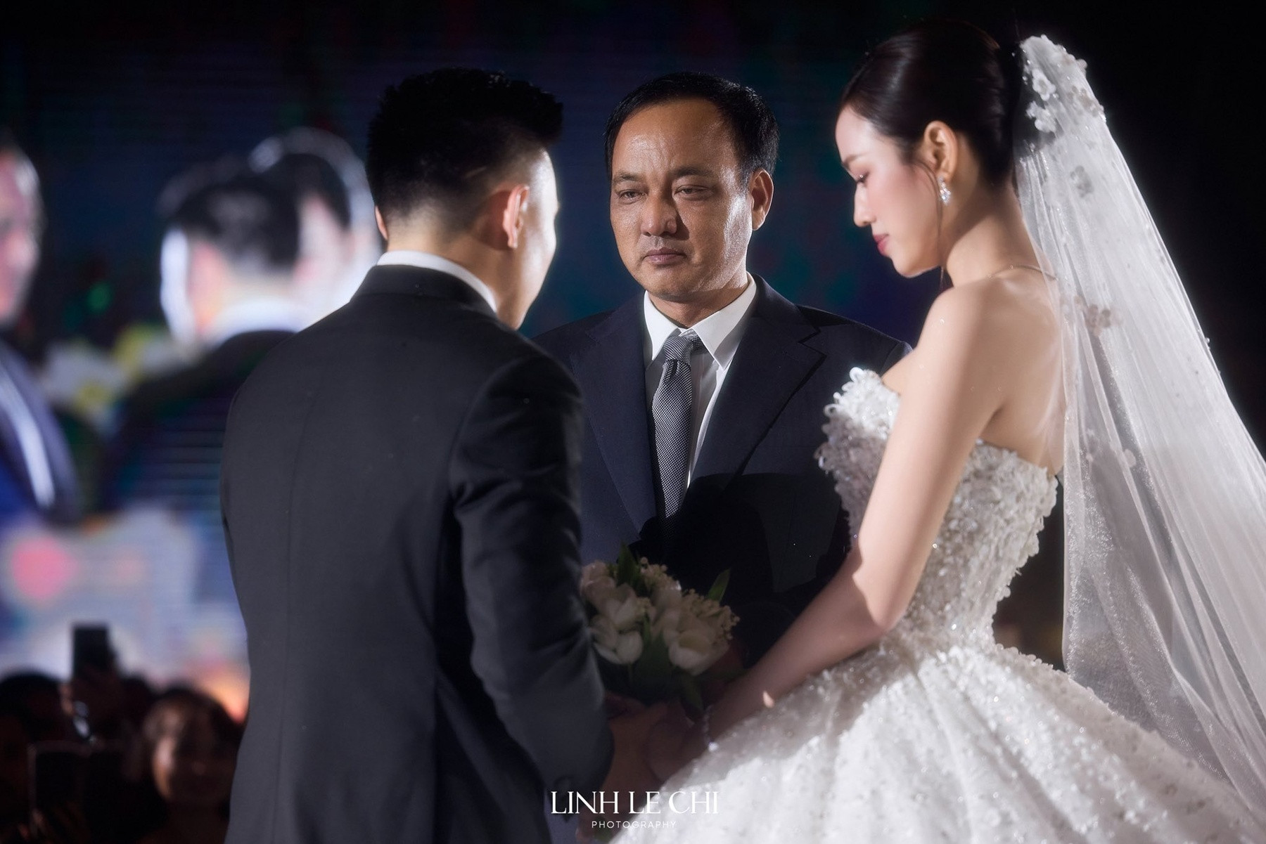 Trọn bộ ảnh cực nét đám cưới Đỗ Thị Hà xứng danh hôn lễ đẹp nhất Vbiz