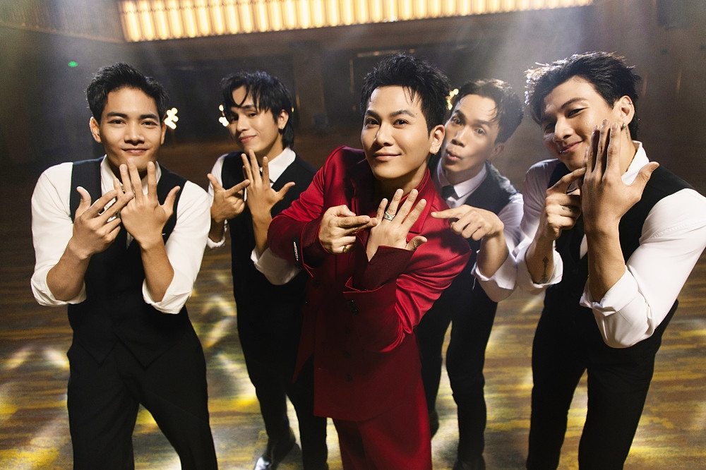 Á hậu Quỳnh Châu được Mai Tiến Dũng tặng quà cưới đặc biệt