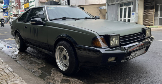 Dừng tậu siêu xe, ông Đặng Lê Nguyên Vũ bỗng mua xế cổ Toyota Celica gần 50 tuổi