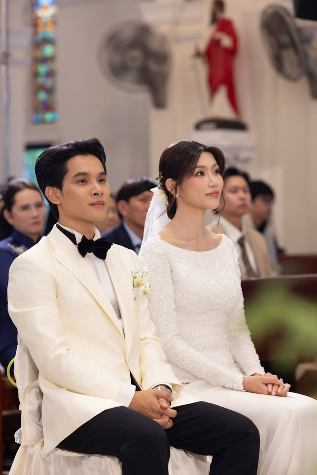 Chân dung đại gia ngành khách sạn vừa kết hôn với Á hậu đình đám Vbiz