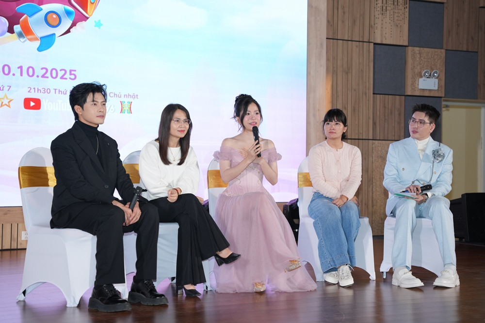 Lâm Vỹ Dạ vỡ mộng khi làm cô giáo tại Trường Học Siêu Sao