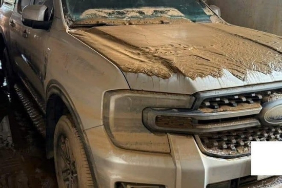 “Lặng người” trước chi phí sửa xe ngập nước hàng trăm triệu đồng bằng giá mua xe mới