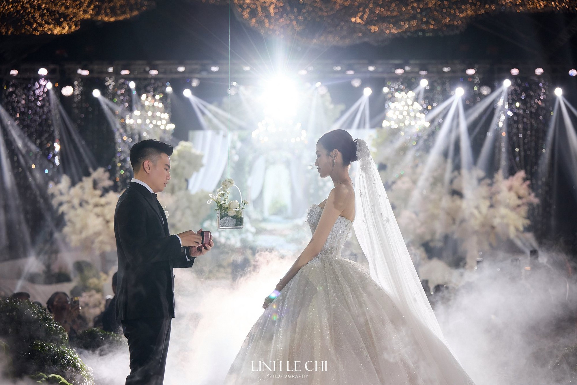 Trước khi làm dâu hào môn, Hoa hậu Nguyễn Thị Hà sống trong căn hộ thế nào? - Ảnh 1.