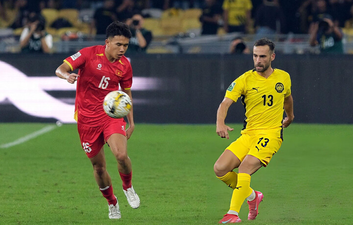 LĐBĐ Malaysia tự điều tra vụ gian lận nhập tịch.