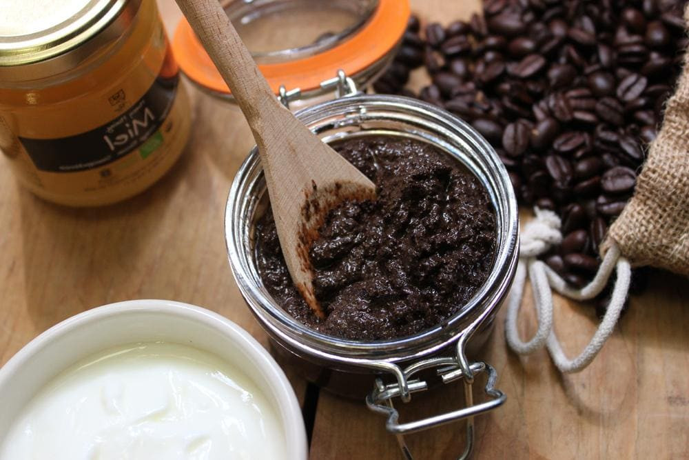Tẩy da chết bằng bã cà phê có gây đen da không?- Ảnh 3.